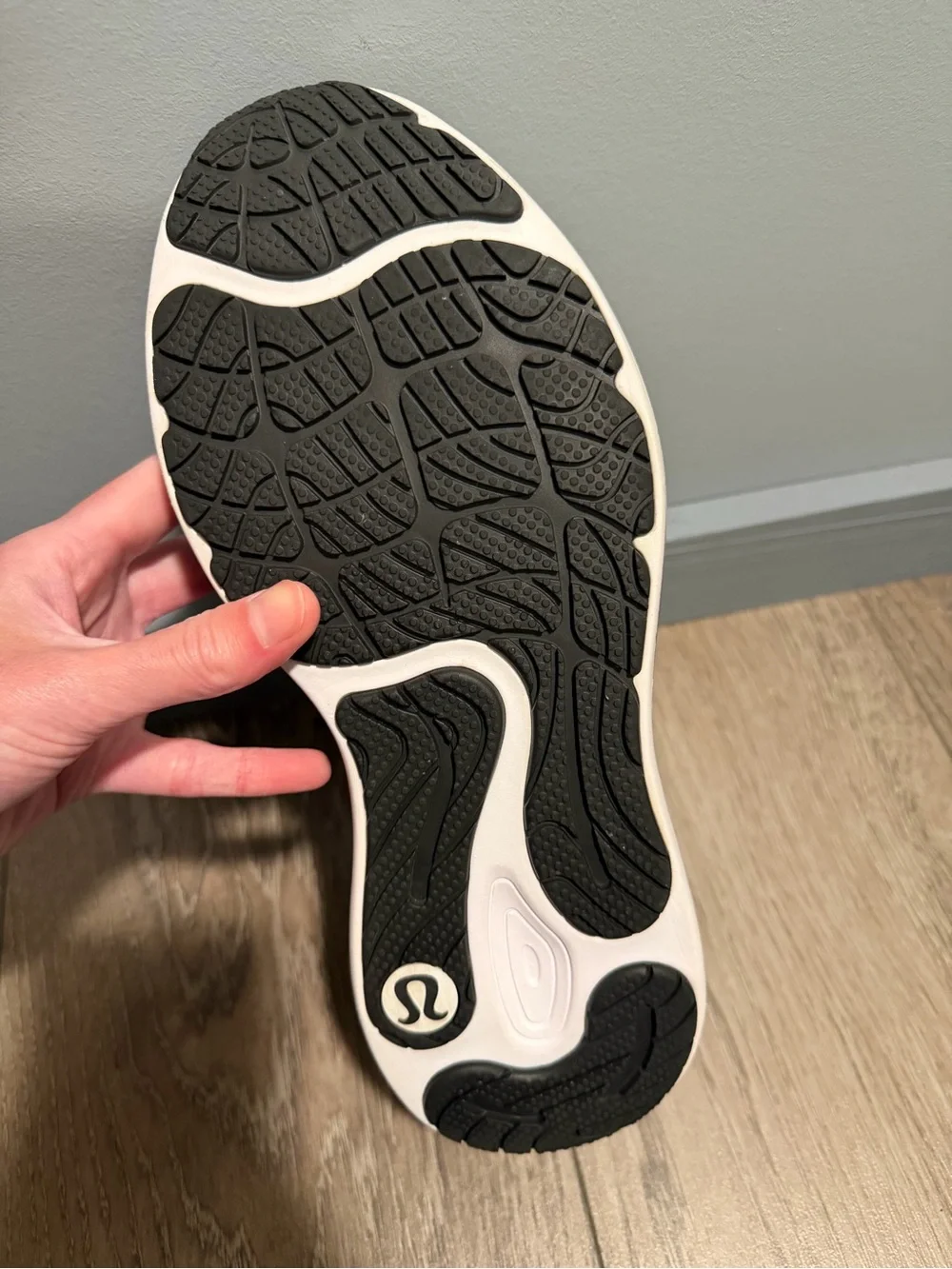 Lululemon Blissful Running Shoe size 11